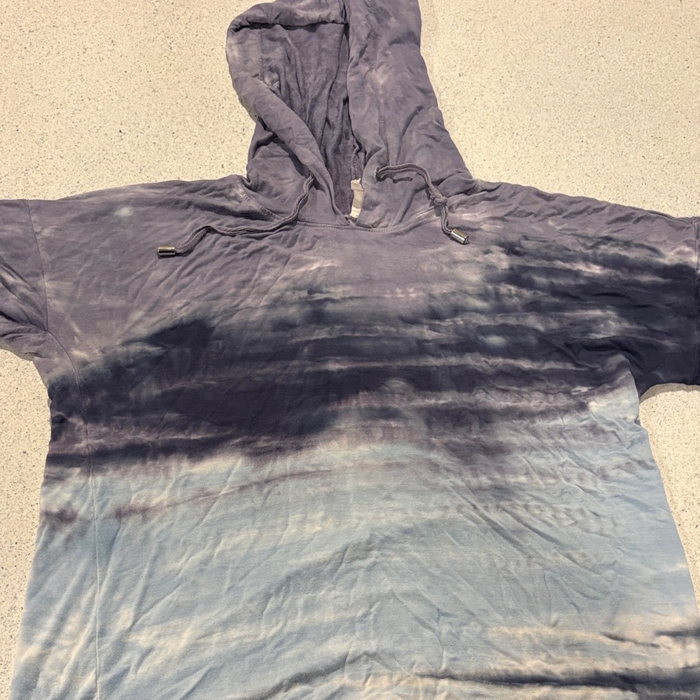 Cable & Gauge Light Blue Hooded Top